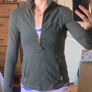 Army green w/ gold accents lulu define jacket sz6